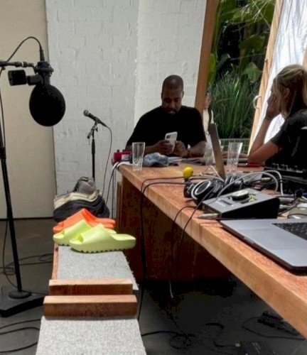 Gallery Freestyles — Kanye West